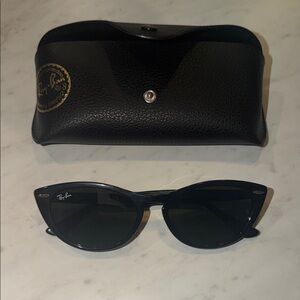Ray-Ban Classic Black Sunglasses with Case